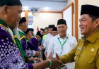Pj Gubernur Sumut Lepas Keberangkatan 360 Jemaah Haji Kloter I asal Asahan